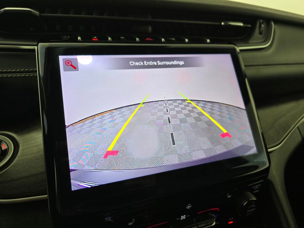 Used 2023 Jeep Grand Cherokee Limited w/ Black Appearance Package image 30