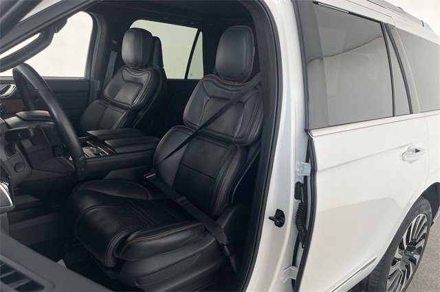 Used 2024 Lincoln Navigator Black Label image 34