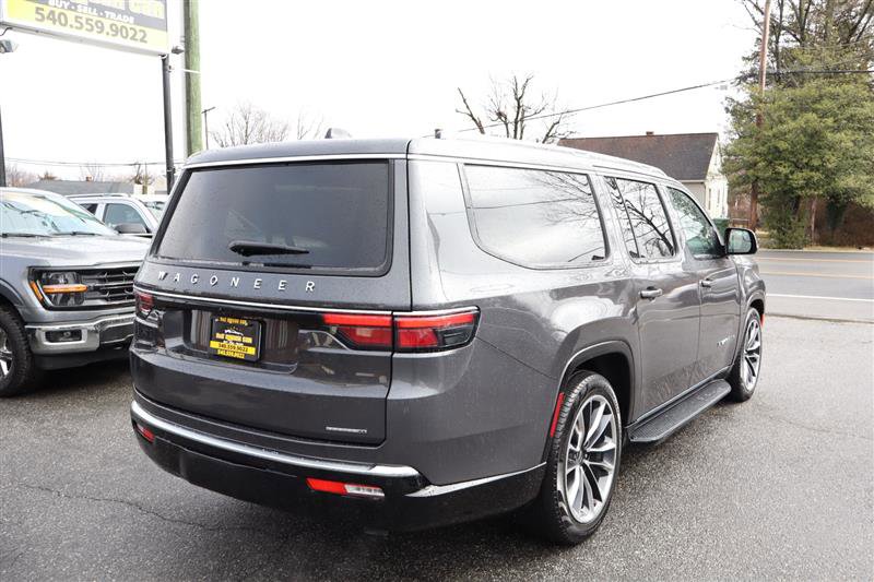 Used 2024 Jeep Wagoneer L Series II w/ Convenience Group I image 4