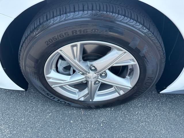 Used 2023 Hyundai Sonata SE w/ Preferred Accessory Package image 27