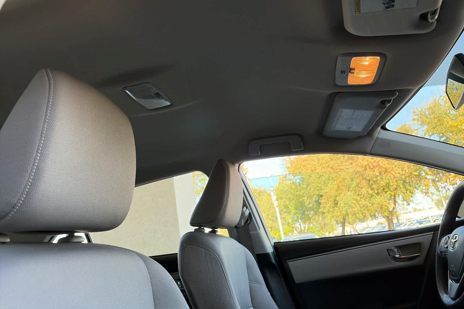 Used 2016 Toyota Corolla LE FWD image 16