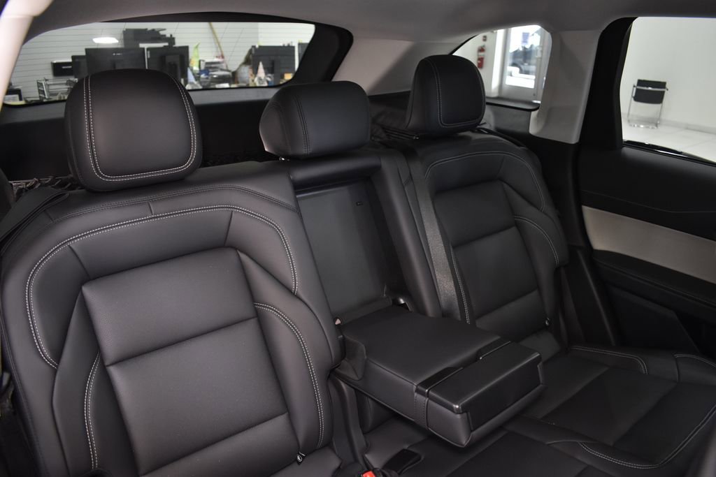 Used 2025 Lincoln Nautilus Premier w/ Equipment Group 102A AWD/4WD image 36