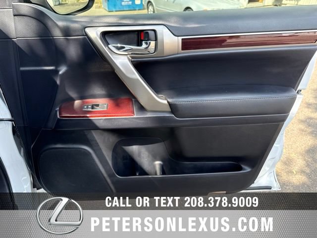 Used 2017 Lexus GX 460 Luxury AWD/4WD image 12