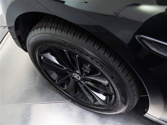 New 2025 Jaguar F-PACE R-Dynamic S AWD/4WD image 13
