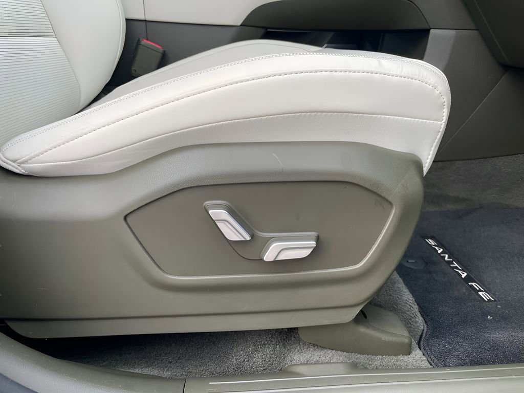 Used 2025 Hyundai Santa Fe Calligraphy image 28