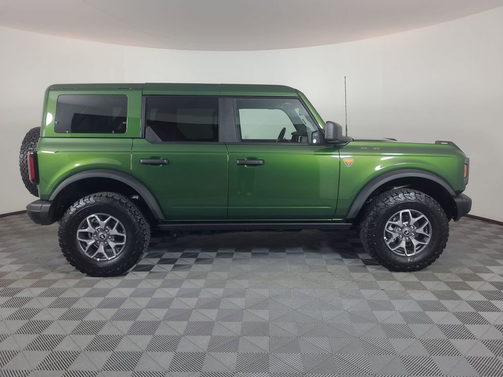 Used 2025 Ford Bronco Badlands AWD/4WD image 2
