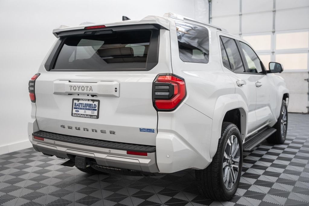 Used 2025 Toyota 4Runner Limited AWD/4WD image 5