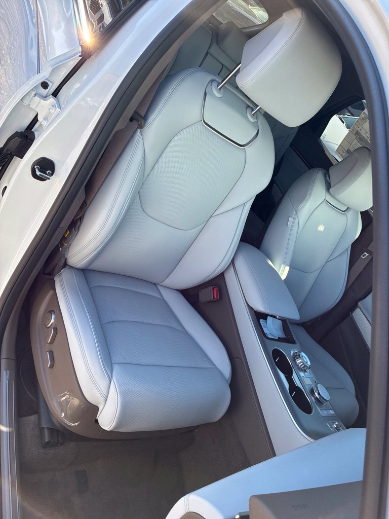 New 2027 Genesis GV70 2.5T Advanced AWD/4WD image 15