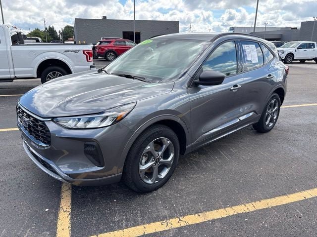 Used 2024 Ford Escape ST-Line w/ Tech Pack #1 AWD/4WD image 11