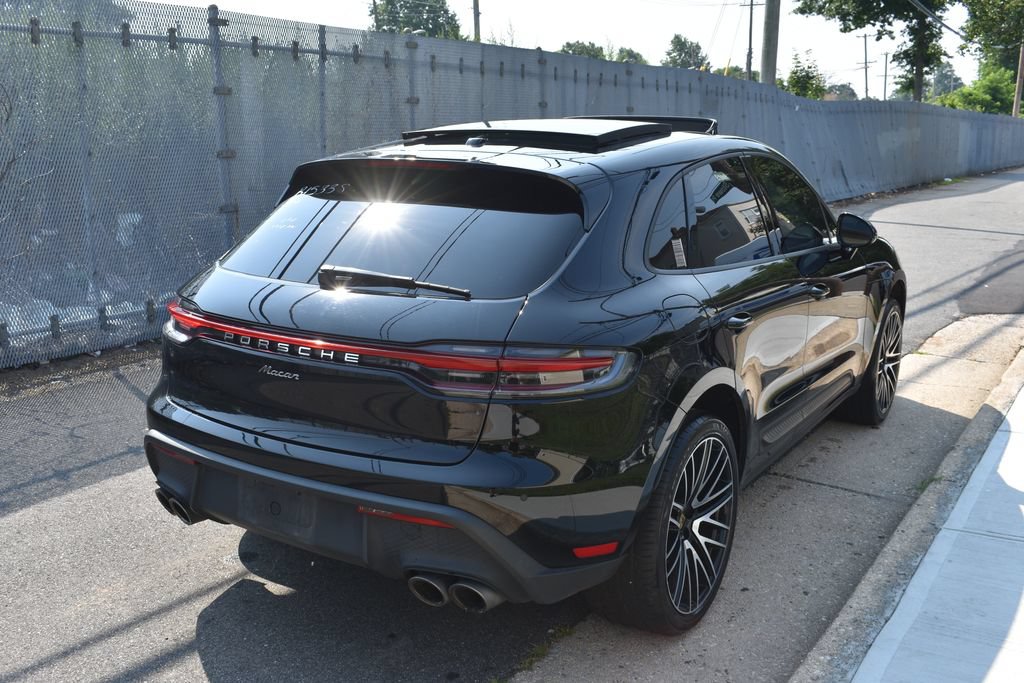 Used 2024 Porsche Macan Turbo AWD/4WD image 5