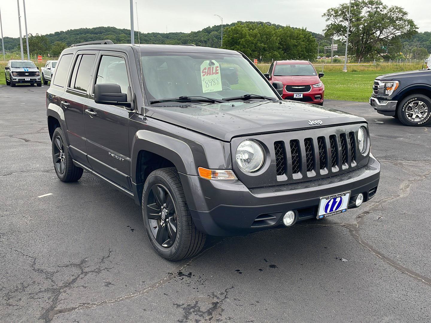 Used 2017 Jeep Patriot Latitude AWD/4WD image 7