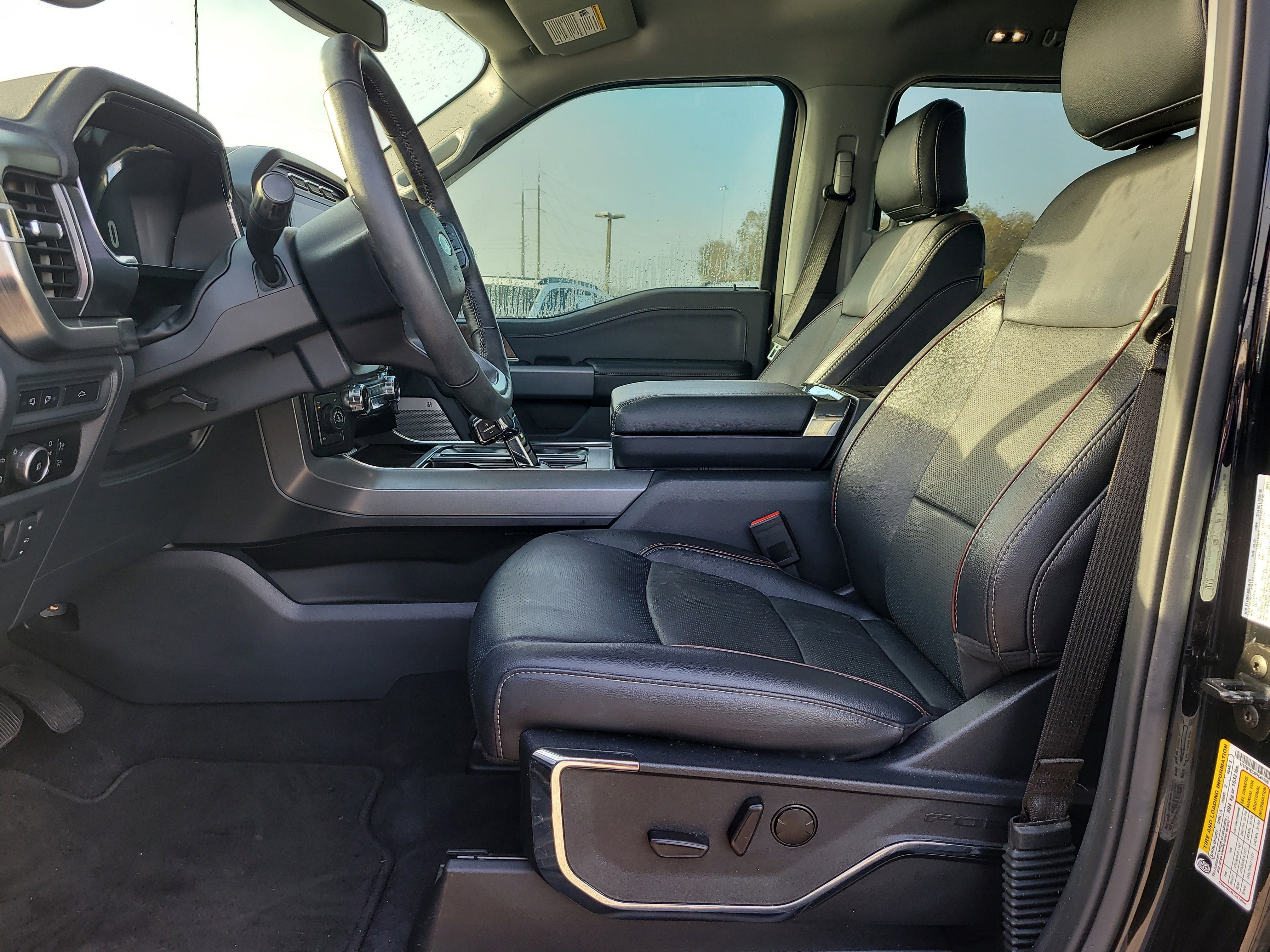 Used 2023 Ford F150 Lariat w/ Trailer Tow Package image 18