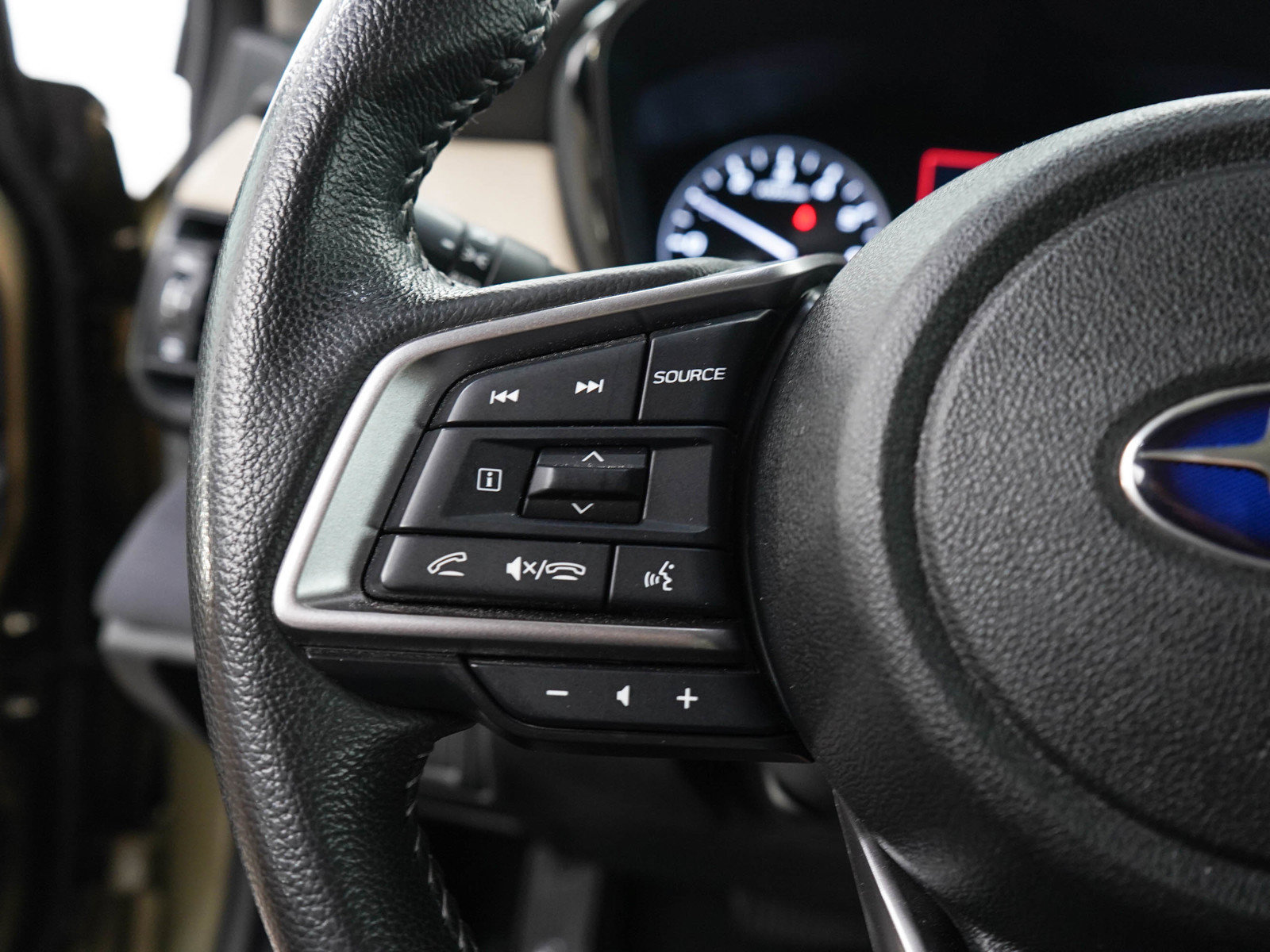 Used 2024 Subaru Outback Premium AWD/4WD image 24