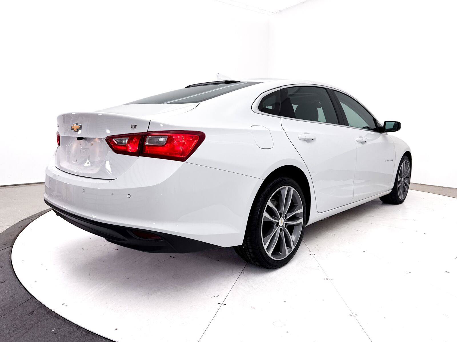 Used 2023 Chevrolet Malibu LT w/ Driver Confidence Package FWD image 16