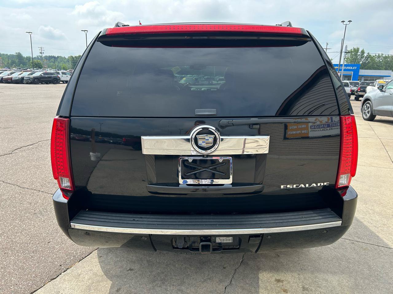 Used 2009 Cadillac Escalade AWD image 6