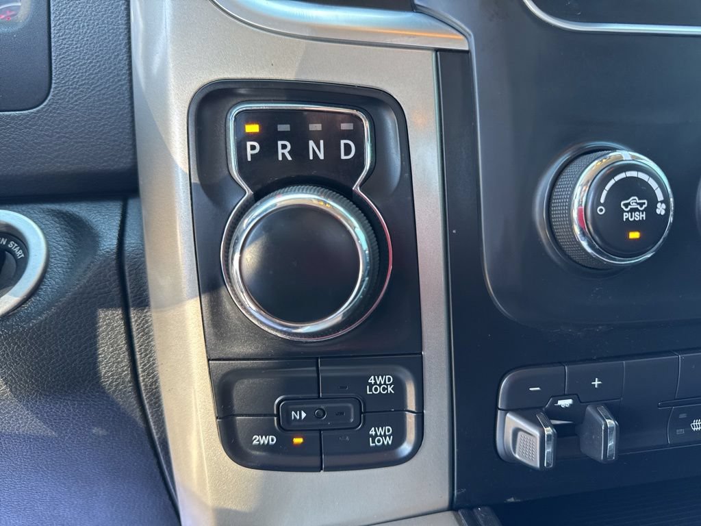 Used 2015 RAM 1500 Classic SLT w/ Luxury Group AWD/4WD image 23
