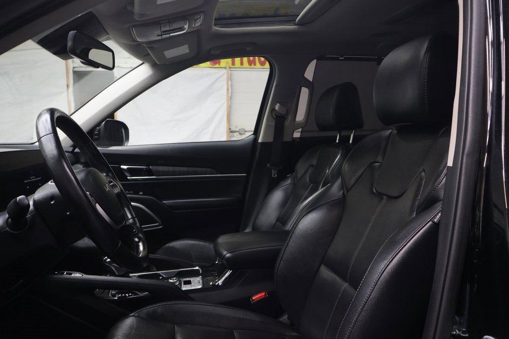 Used 2024 Kia Telluride EX image 18
