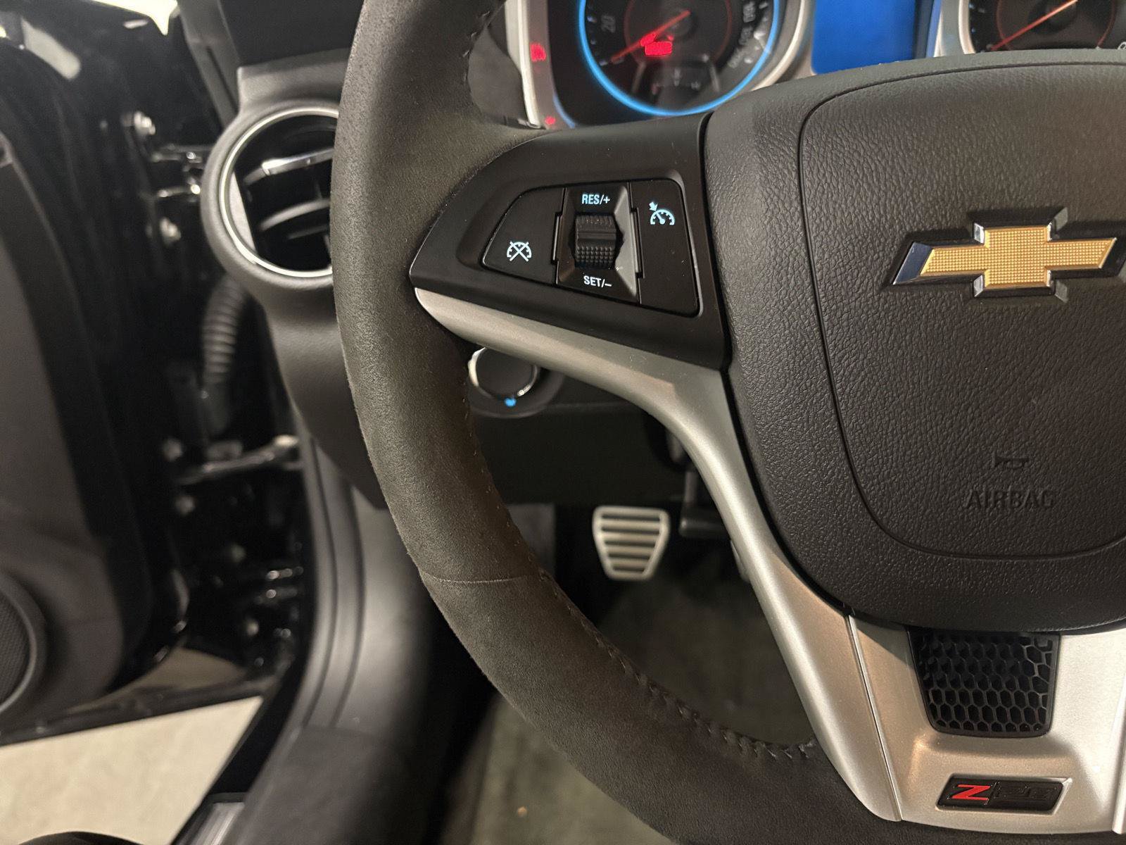 Used 2015 Chevrolet Camaro Z/28 RWD image 23