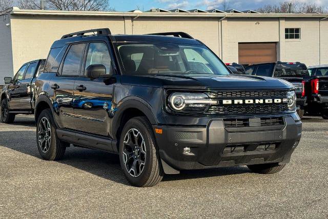 Certified 2025 Ford Bronco Sport Outer Banks w/ Outer Banks Tech Package+ AWD/4WD image 1