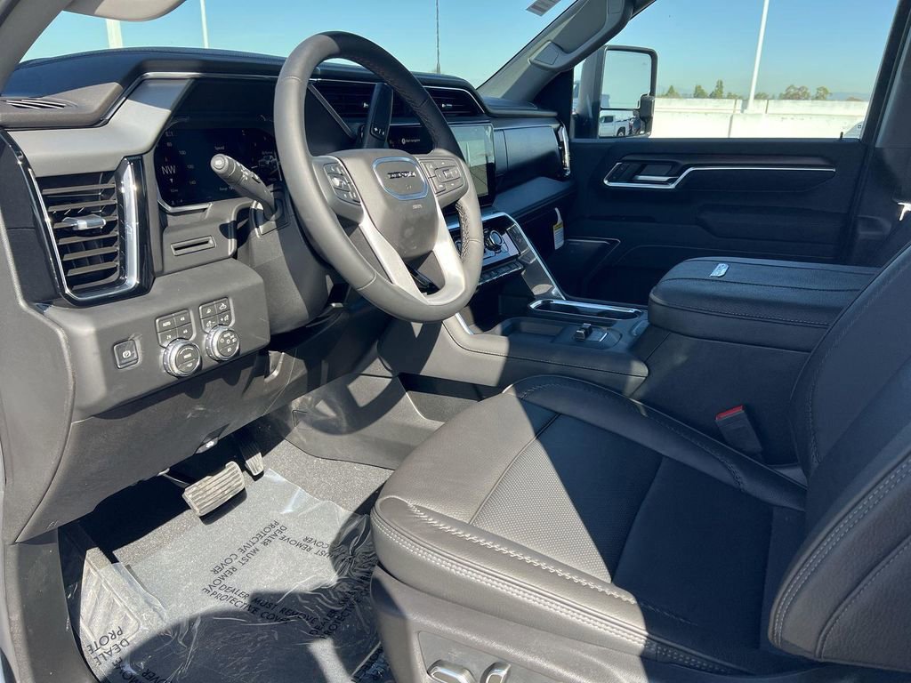New 2026 GMC Sierra 3500 Denali AWD/4WD image 9