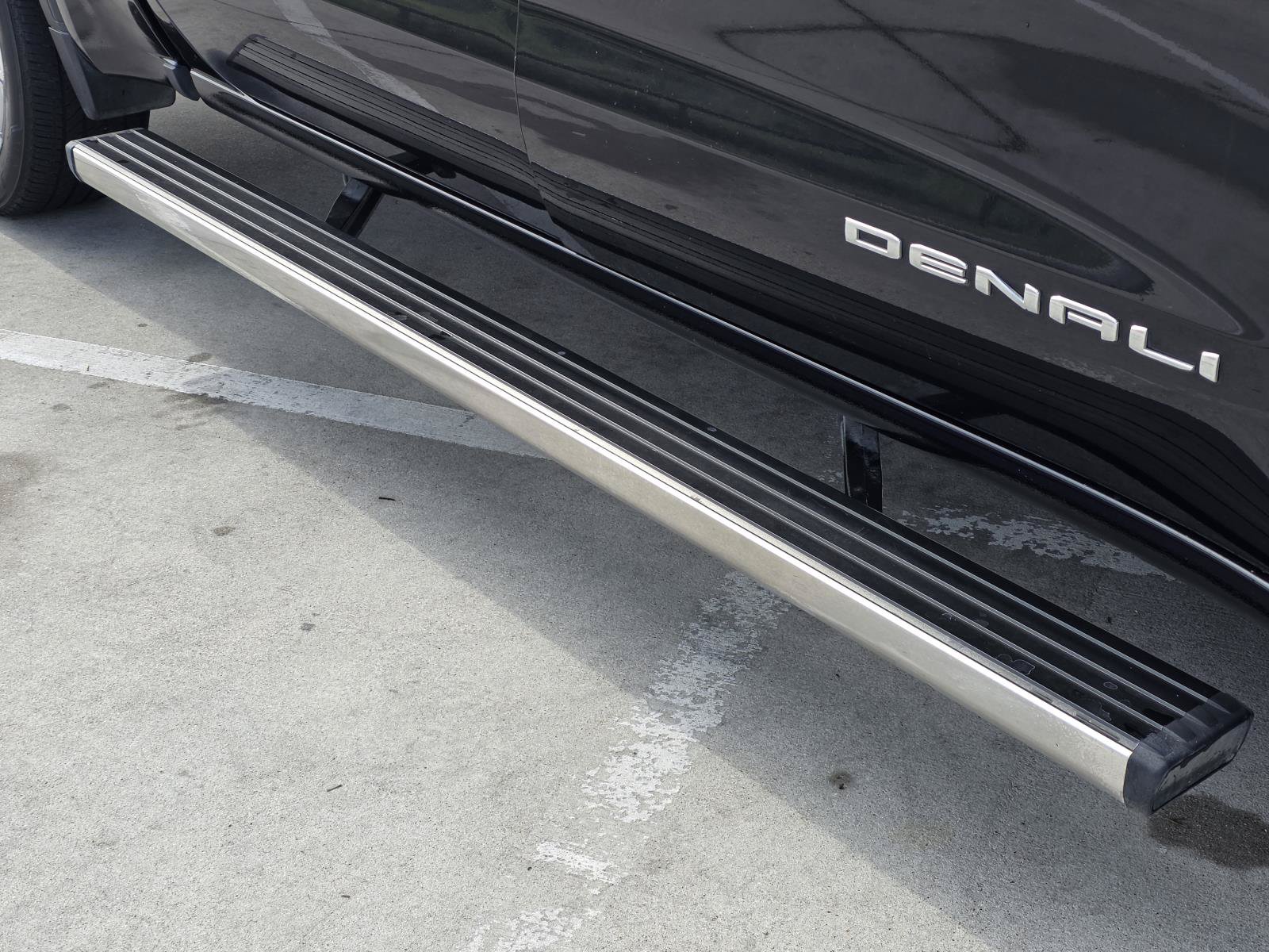 Used 2023 GMC Sierra 1500 Denali AWD/4WD image 8