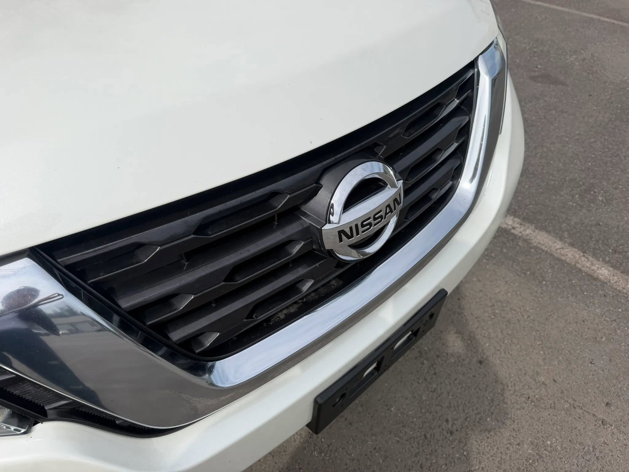 Used 2020 Nissan Pathfinder Platinum image 5