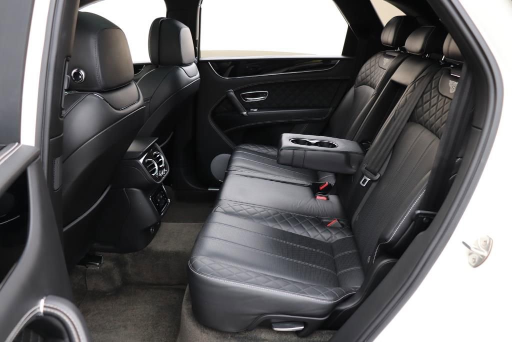 Used 2017 Bentley Bentayga image 24