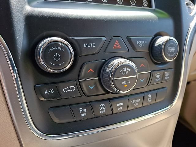 Used 2021 Jeep Grand Cherokee Laredo AWD/4WD image 15