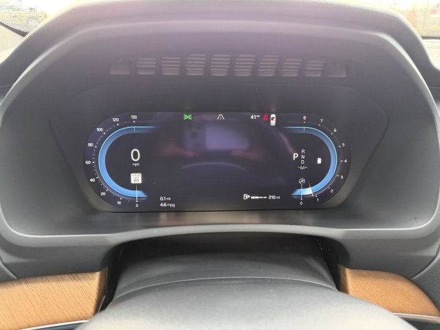 Used 2024 Volvo XC90 B5 Plus w/ Protection Package Premier image 18