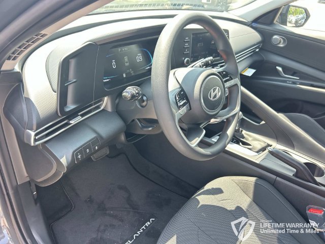 New 2026 Hyundai Elantra SE FWD image 19