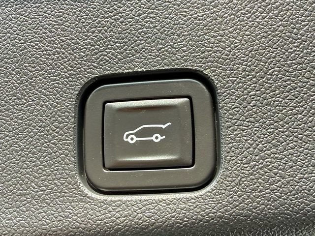 Used 2025 Buick Enclave Preferred AWD/4WD image 35