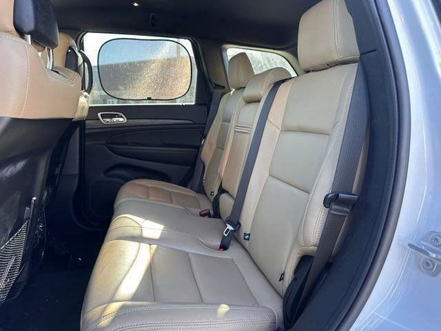 Used 2020 Jeep Grand Cherokee Laredo image 13