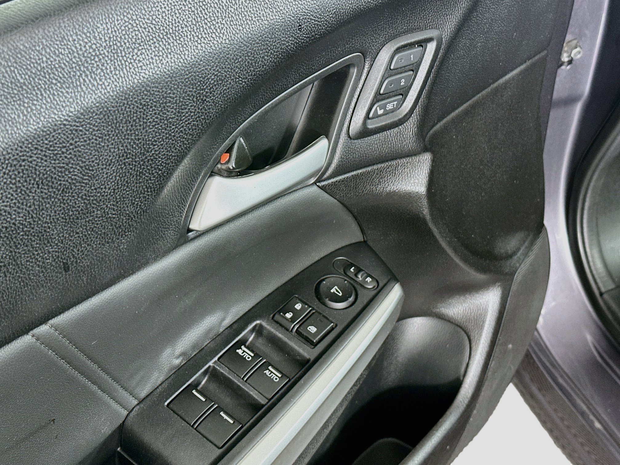 Used 2015 Honda Crosstour EX-L image 15