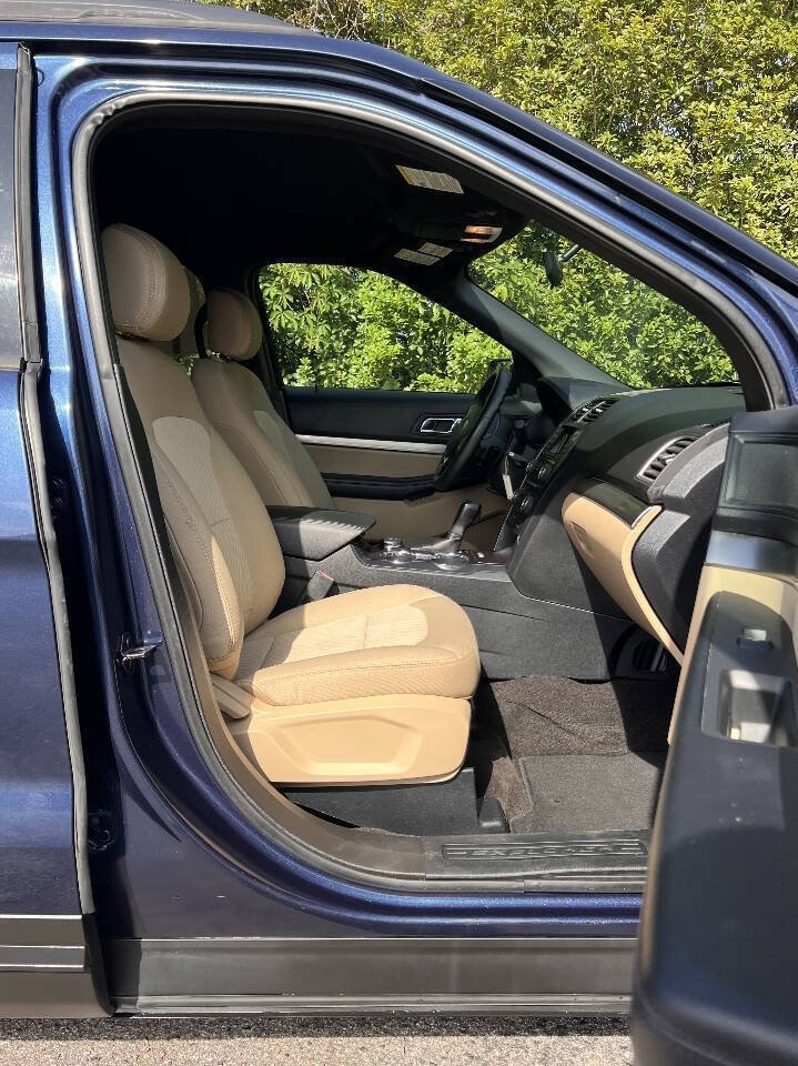 Used 2017 Ford Explorer 4WD image 17