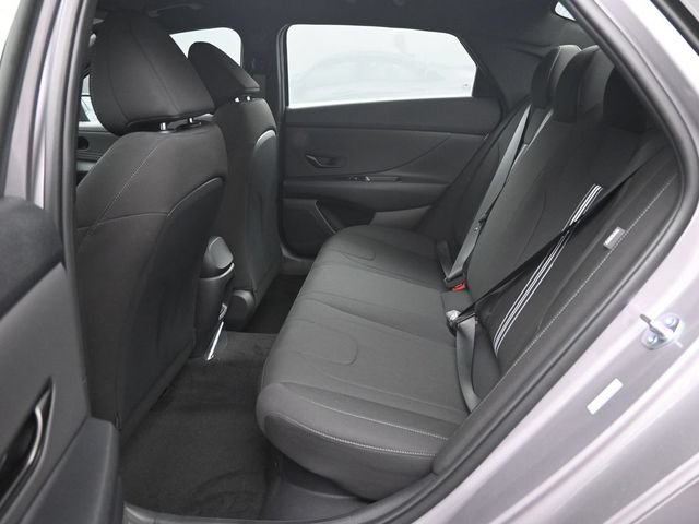 Used 2025 Hyundai Elantra SEL FWD image 15