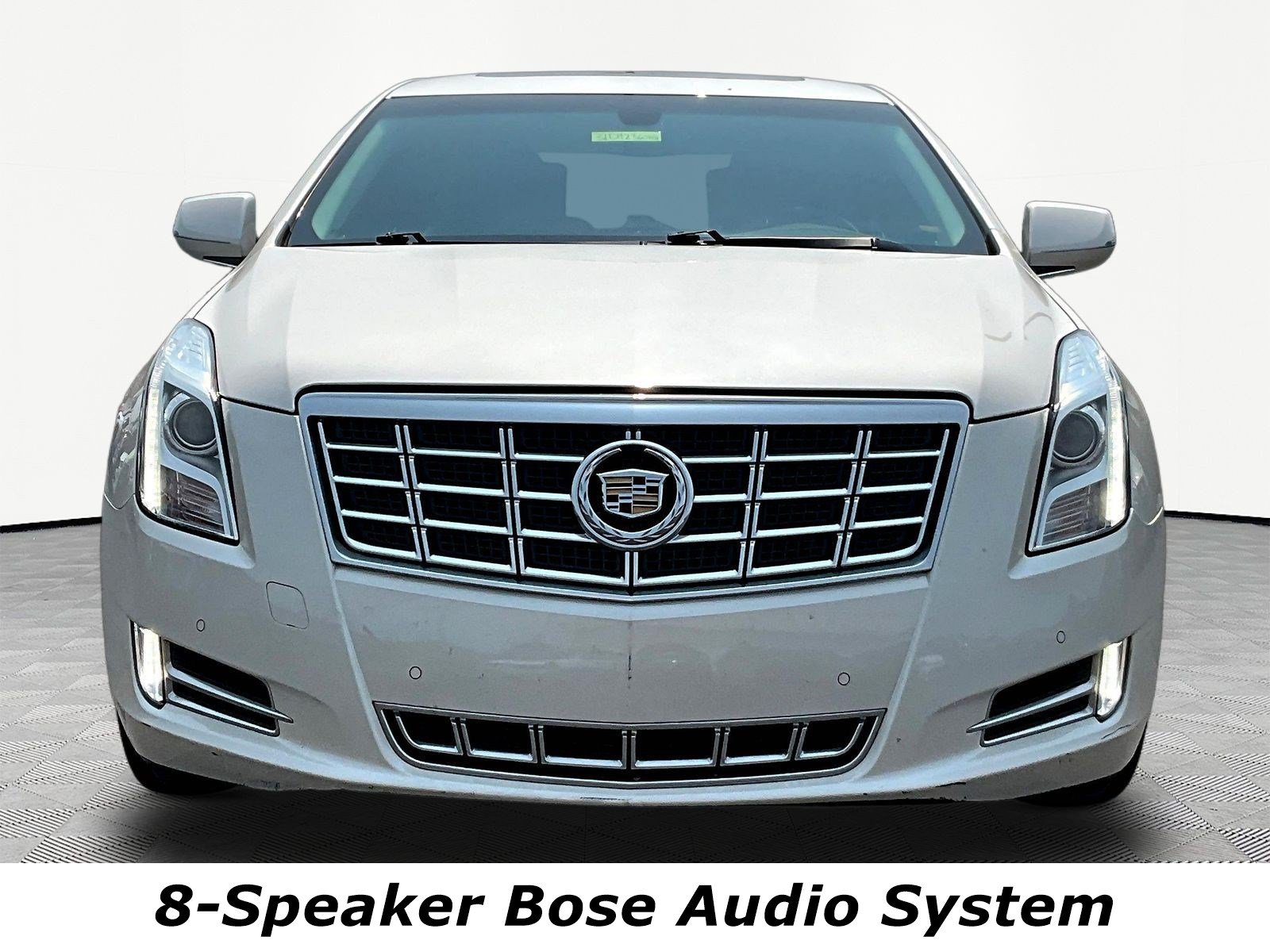 Used 2013 Cadillac XTS Luxury FWD image 2