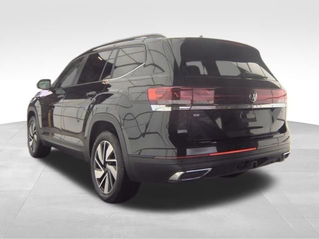 Used 2025 Volkswagen Atlas SE AWD/4WD image 4