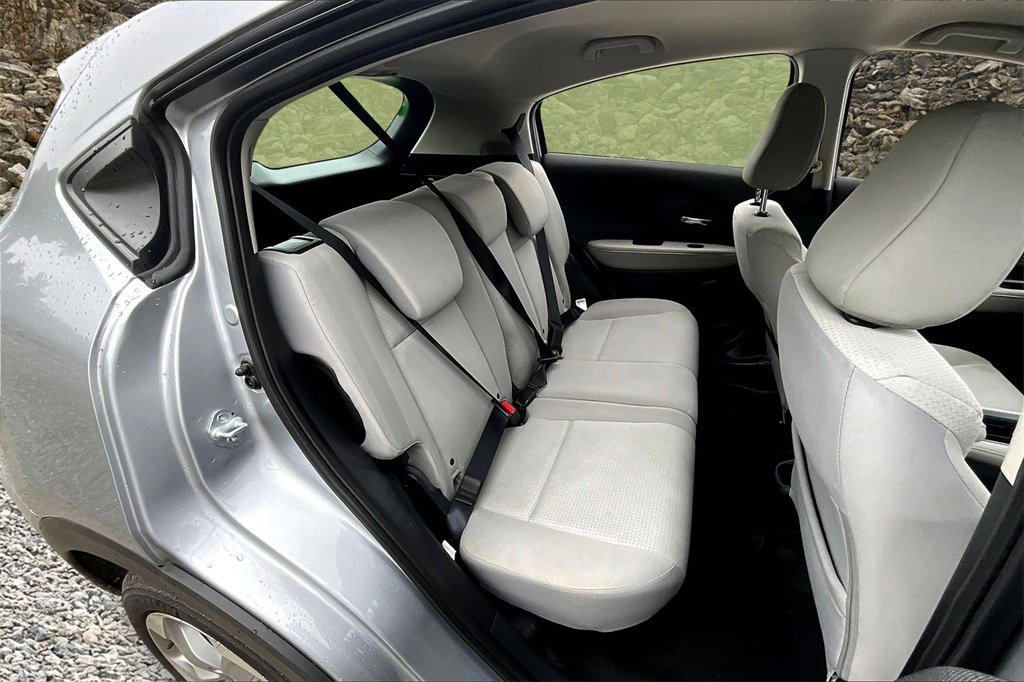 Used 2021 Honda HR-V LX image 25