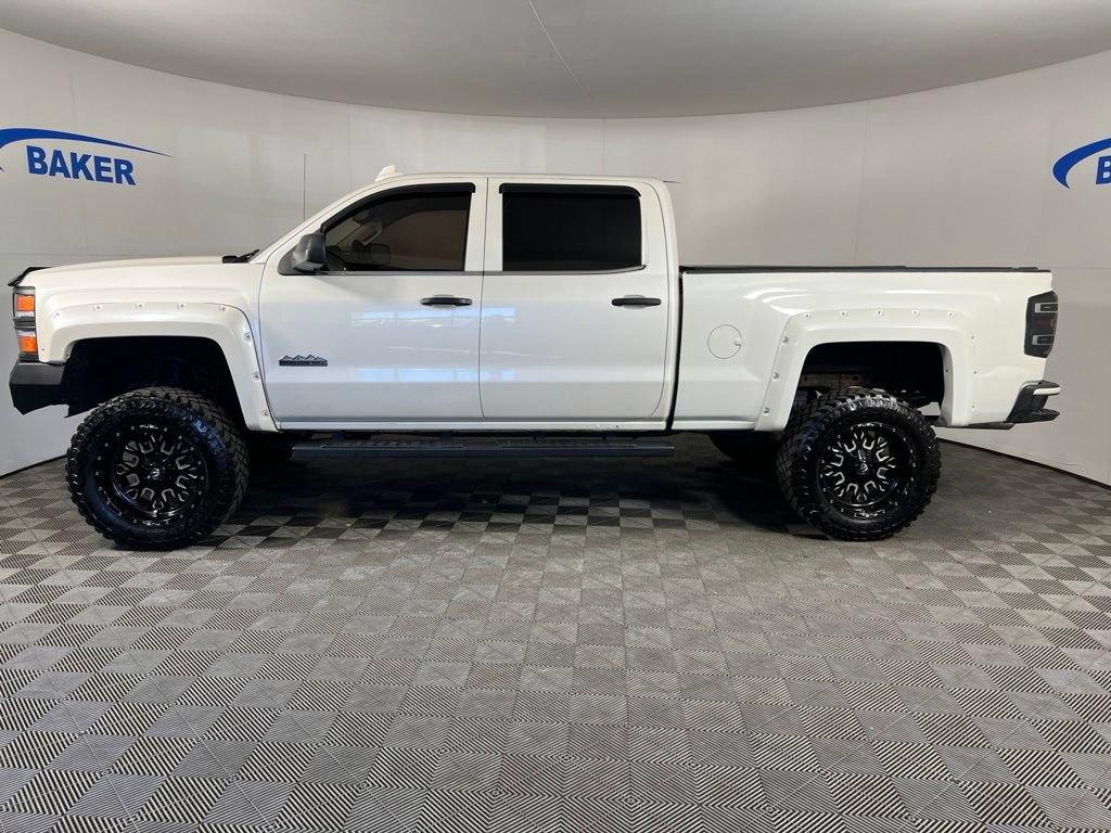 Used 2015 Chevrolet Silverado 1500 High Country w/ High Country Premium Package AWD/4WD image 2