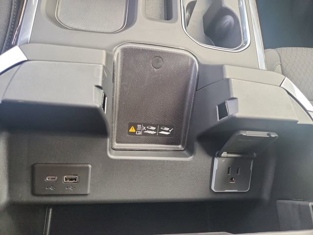 New 2026 GMC Savana 2500 w/ Safety Package RWD image 28