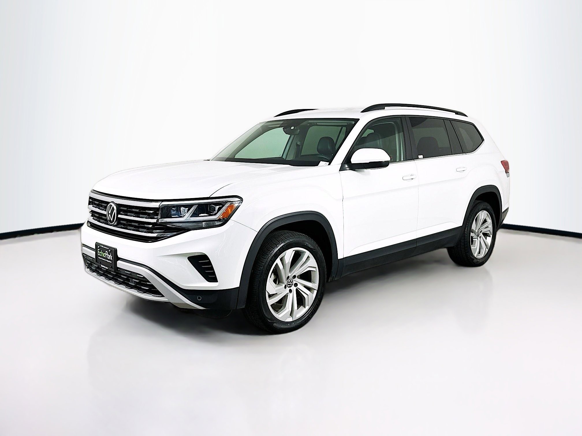Used 2023 Volkswagen Atlas SE image 3
