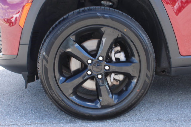 Used 2023 Jeep Grand Cherokee L Laredo AWD/4WD image 34