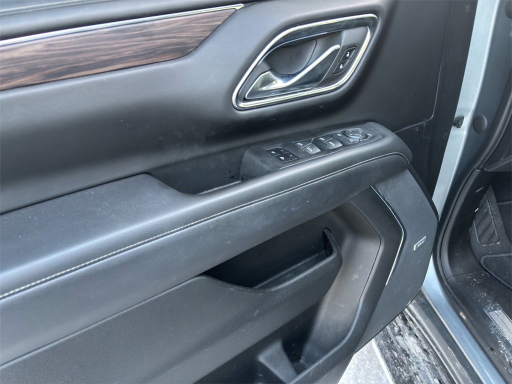 Used 2023 Chevrolet Tahoe LT w/ Luxury Package image 18