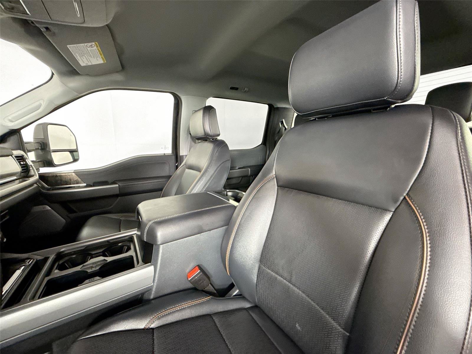 Used 2026 Ford F250 Lariat AWD/4WD image 3