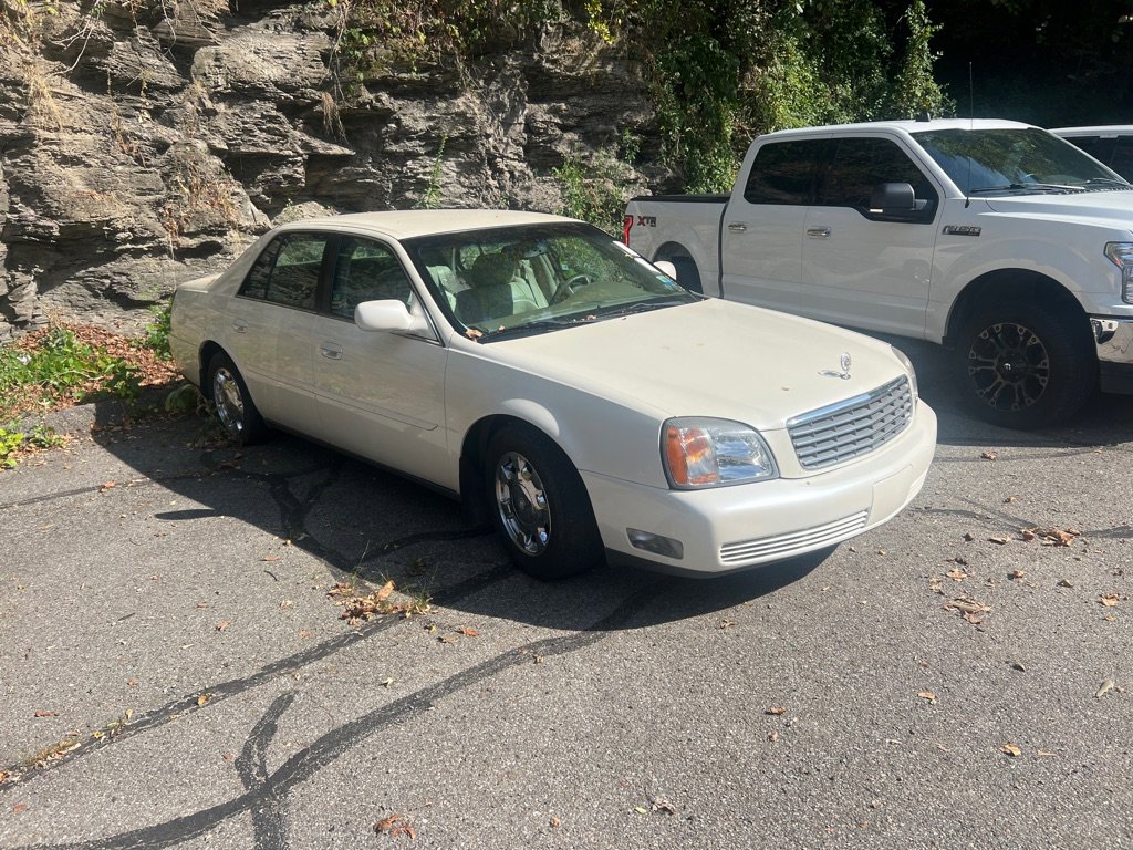 Used 2001 Cadillac De Ville w/ Comfort/Convenience Pkg