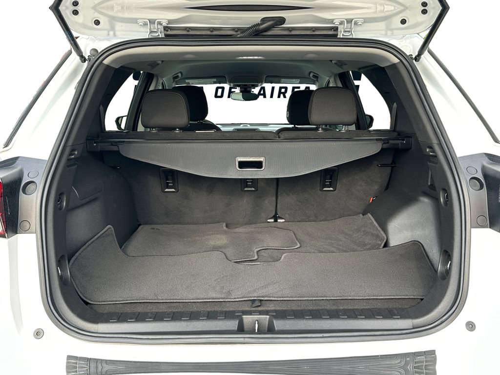 Used 2023 Chevrolet Equinox LT FWD image 19