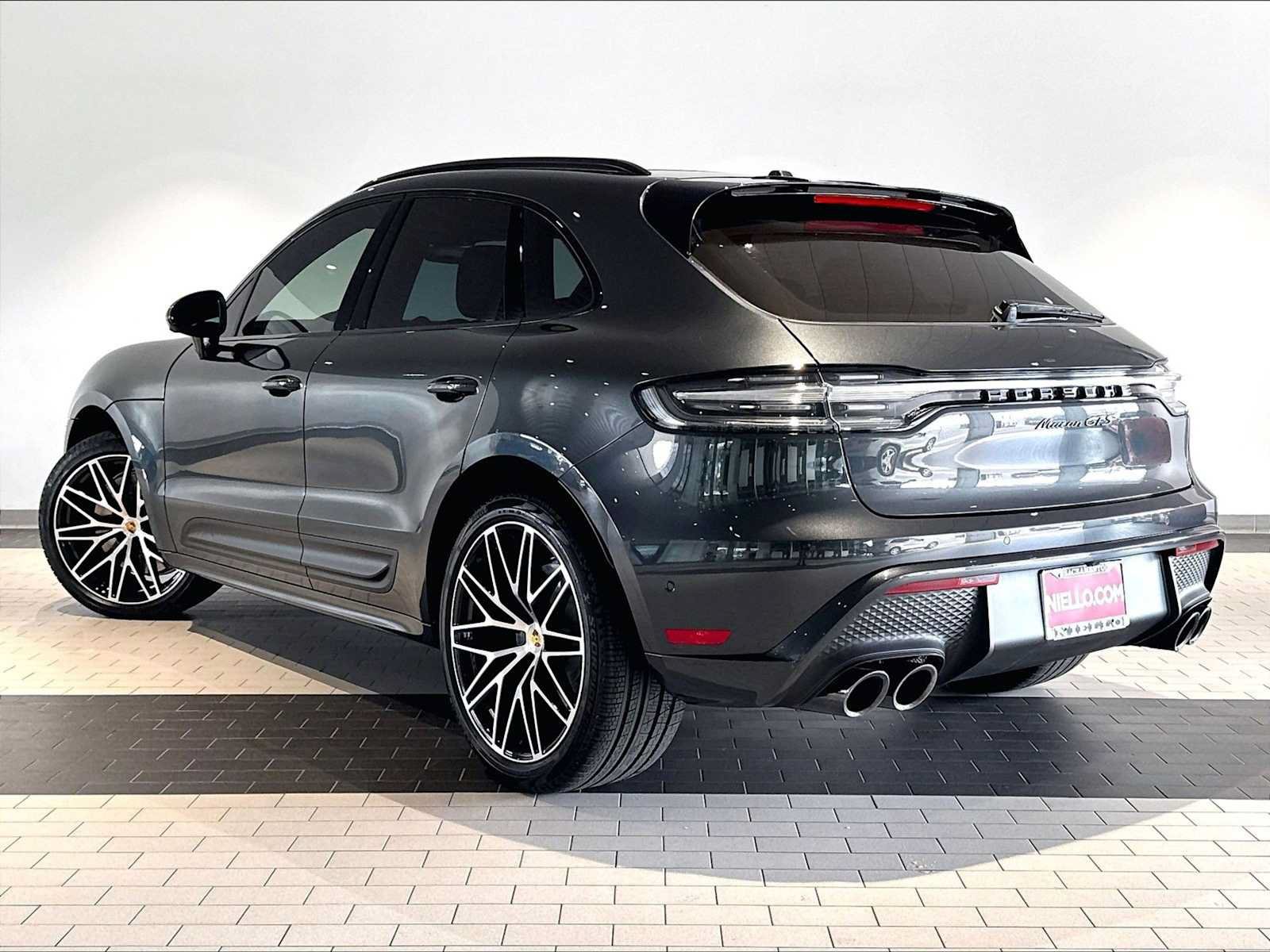 Used 2026 Porsche Macan GTS AWD/4WD image 3