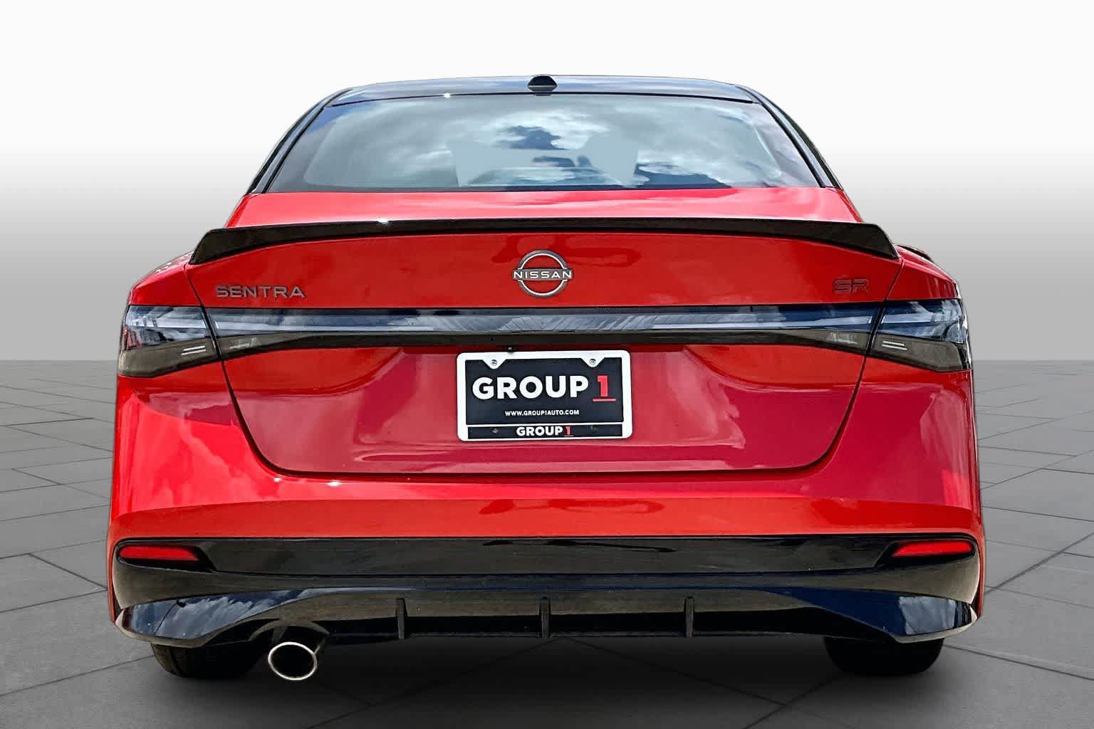 New 2026 Nissan Sentra SR w/ Floor Mat Package FWD image 4
