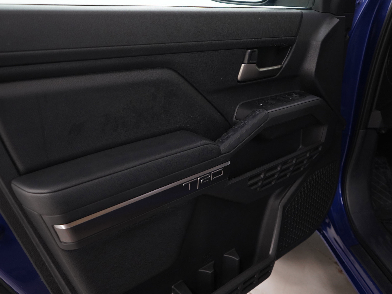 Used 2024 Toyota Tacoma TRD Off-Road image 19