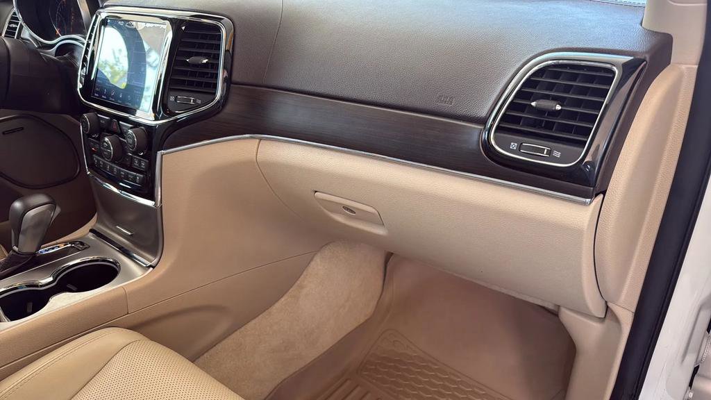 Used 2019 Jeep Grand Cherokee Overland RWD image 41